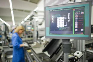 探營(yíng)西門(mén)子安貝格工廠 工業(yè)4.0先驅(qū)的震撼之旅